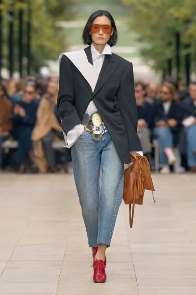 Look 33
